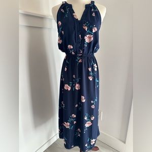 SKIES ARE BLUE ADORABLE FLORAL NAVY DRESS!  XS